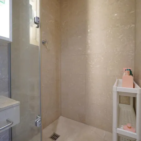 1-bedroom Business Hub Easy Life Privatunterkunft