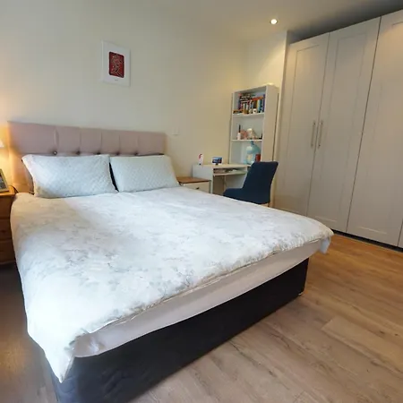 Rum i privatbostad 1-bedroom Business Hub Easy Life *