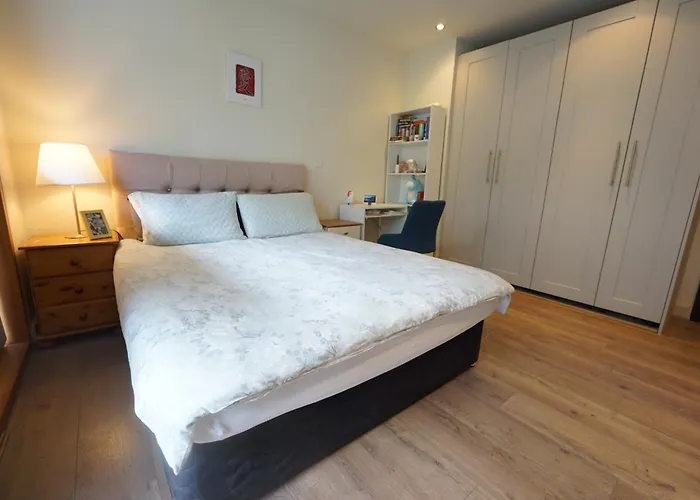 Kwatera prywatna 1-bedroom Business Hub Easy Life *